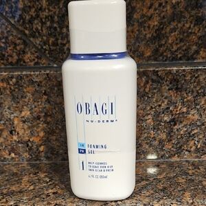 Obagi Nu-Derm Foaming Gel in White and Blue